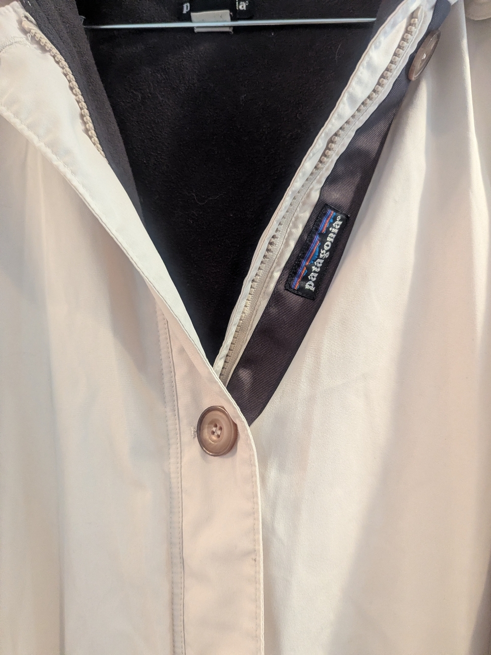 Patagonia Vintage Women's Barn Coat - Picture 3 of 7